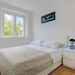 Mambo 1-bedroom Luxury - Downtown * Split