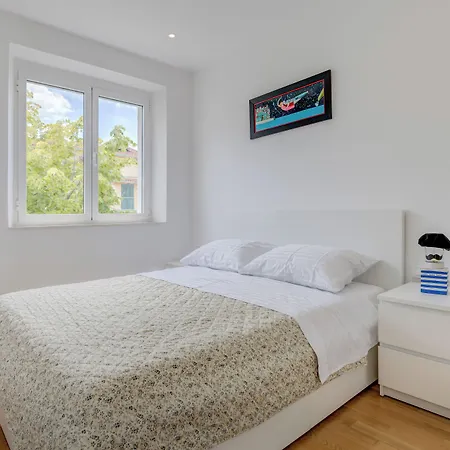 Mambo 1-bedroom Luxury - Downtown Split