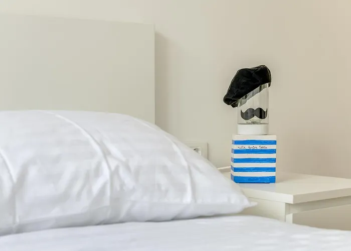 Mambo 1-bedroom Luxury - Downtown